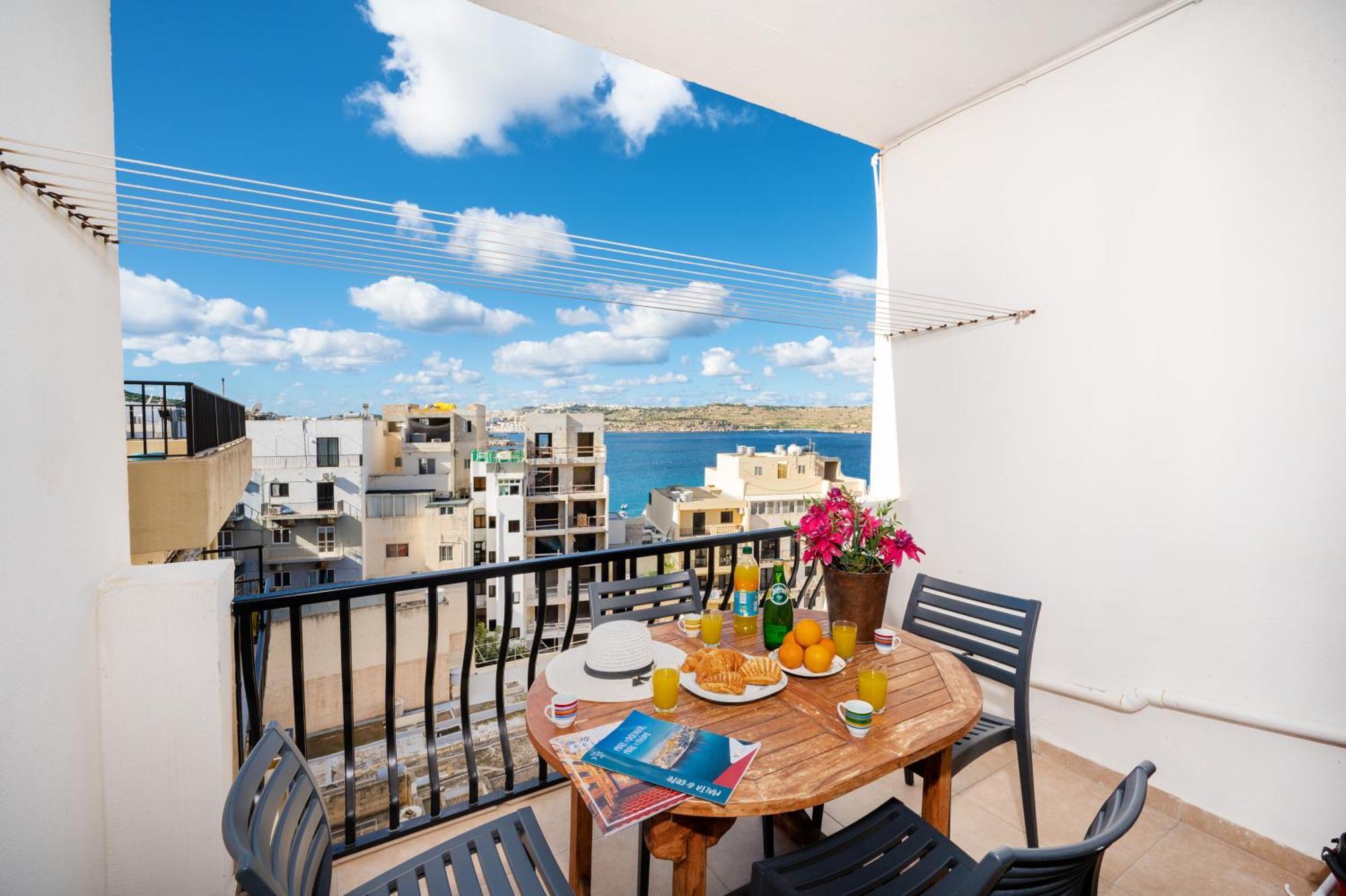 Seashells Apartments With Terrace, Just Off The Seafront In Bugibba - By Getawaysmalta Сент-Полс-Бей Экстерьер фото