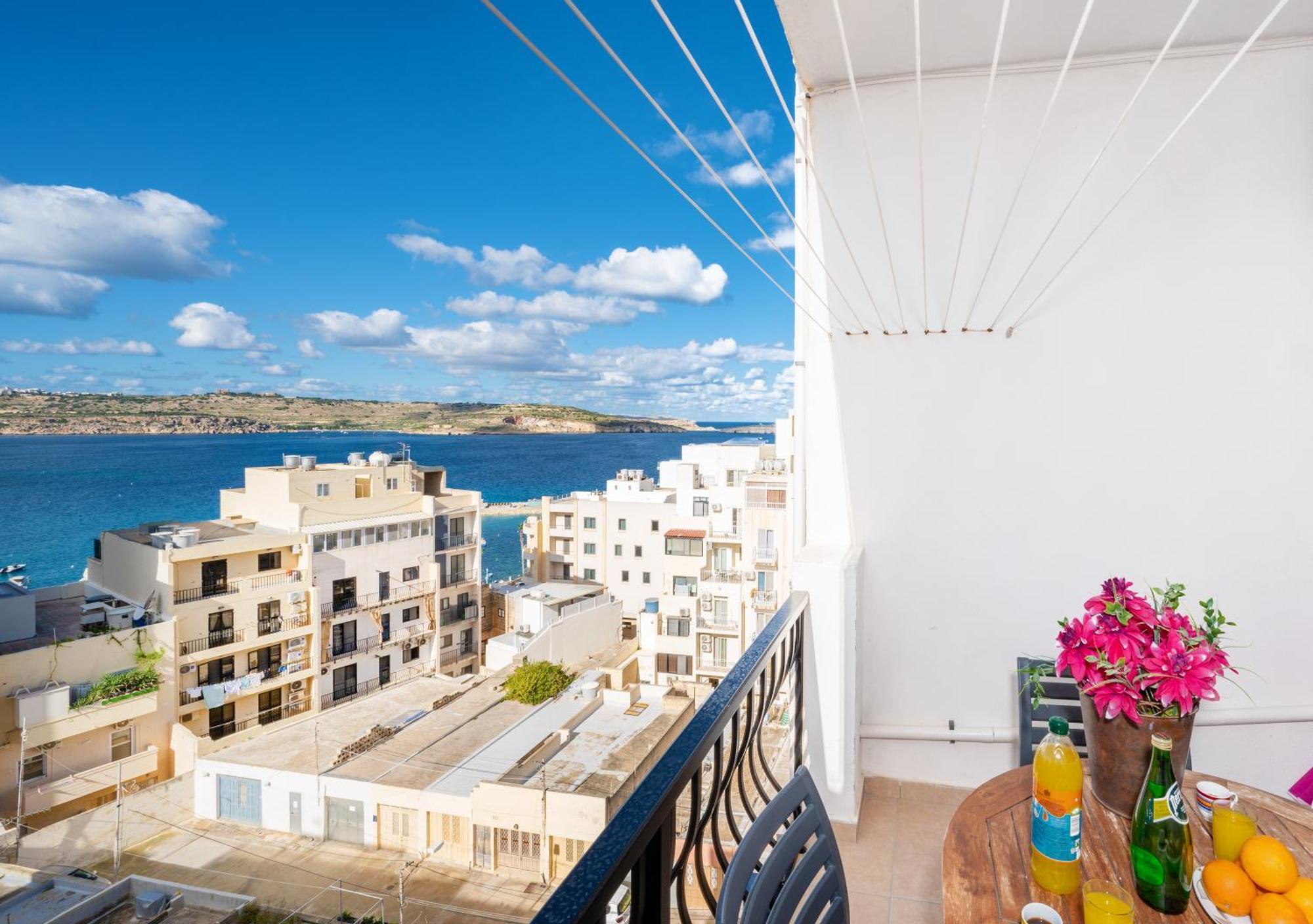 Seashells Apartments With Terrace, Just Off The Seafront In Bugibba - By Getawaysmalta Сент-Полс-Бей Экстерьер фото